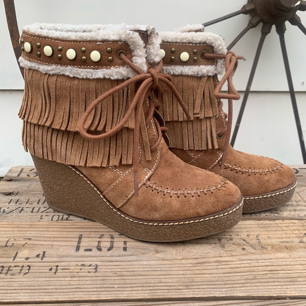 Sam Edelman fleece lined fringe leather wedges